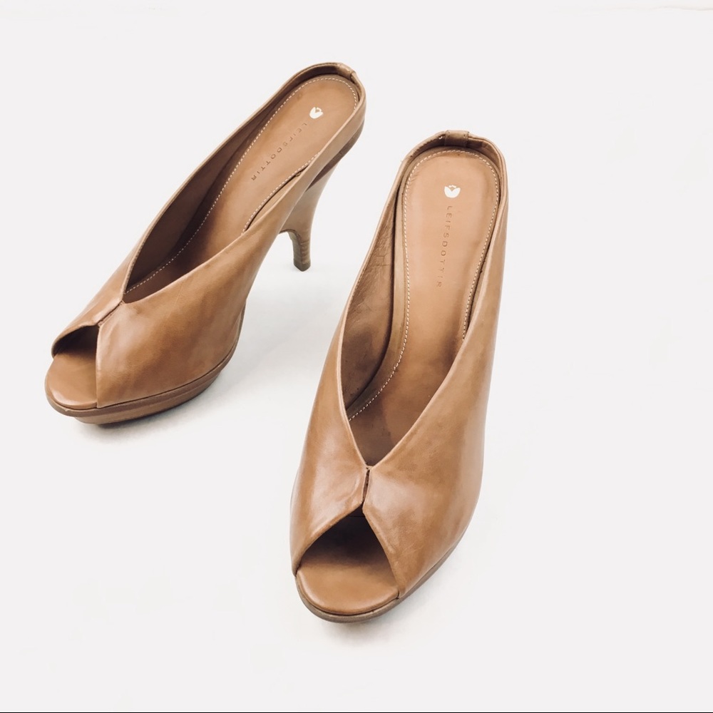 Leifsdottir Inga peep toe heels in tan